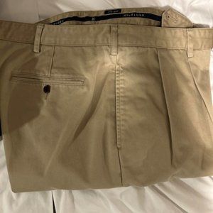 TOMMY HILFER KHAKIS LIKE NEW SZ 36/30